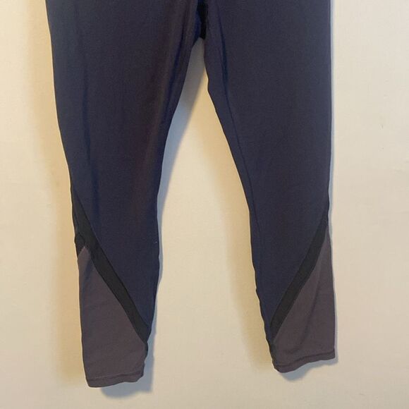 Athleta Blue & Gray High Waist Mesh Inset Leggings Size Medium - Picture 3 of 10